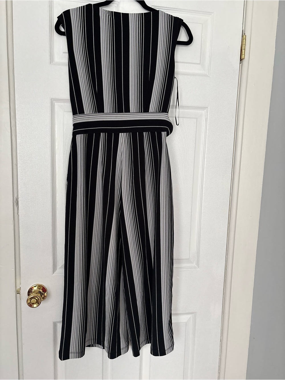 Taylor Black and White Striped Sleeveless Jumpsuit with Belt Size 2 - Picture 5 of 5